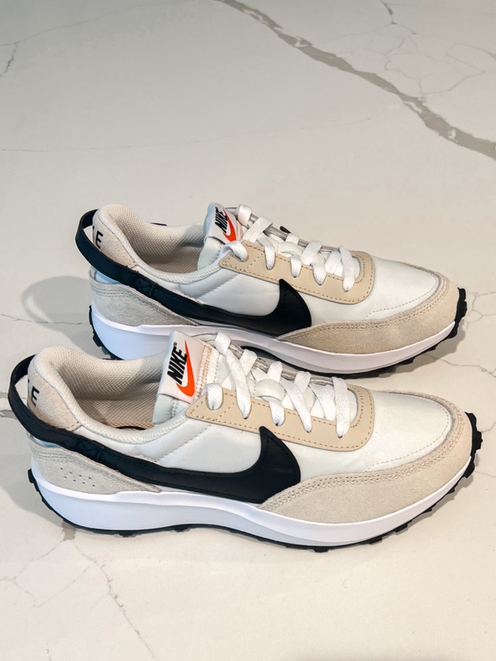Nike Waffle Debut Running Athletic Sneaker Sand Drift Black Womens 7 DH9523-102 - Picture 9 of 15
